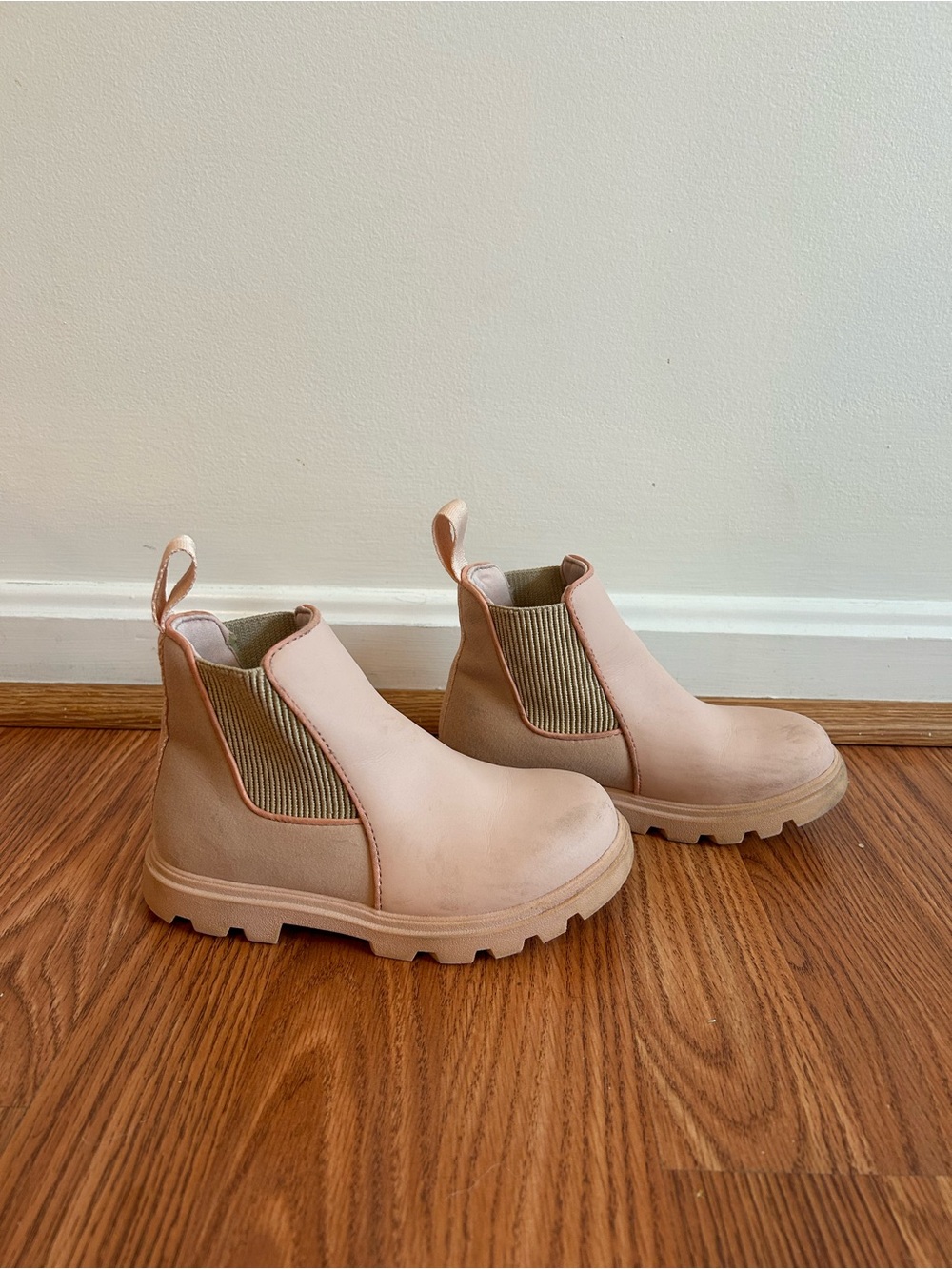 Native Kensington Girls Chelsea Boots- Light Pink